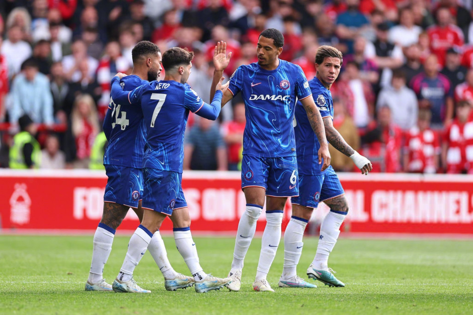 埃迪·豪：球队没有足够球员进行轮换，欧冠目标是晋级淘汰赛